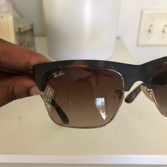 Ray-Ban Sunglasses - Picture 2 of 5